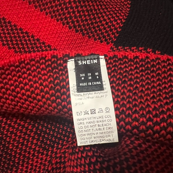 Red and Black Checkered Turtleneck Sweater - Picture 2 of 3